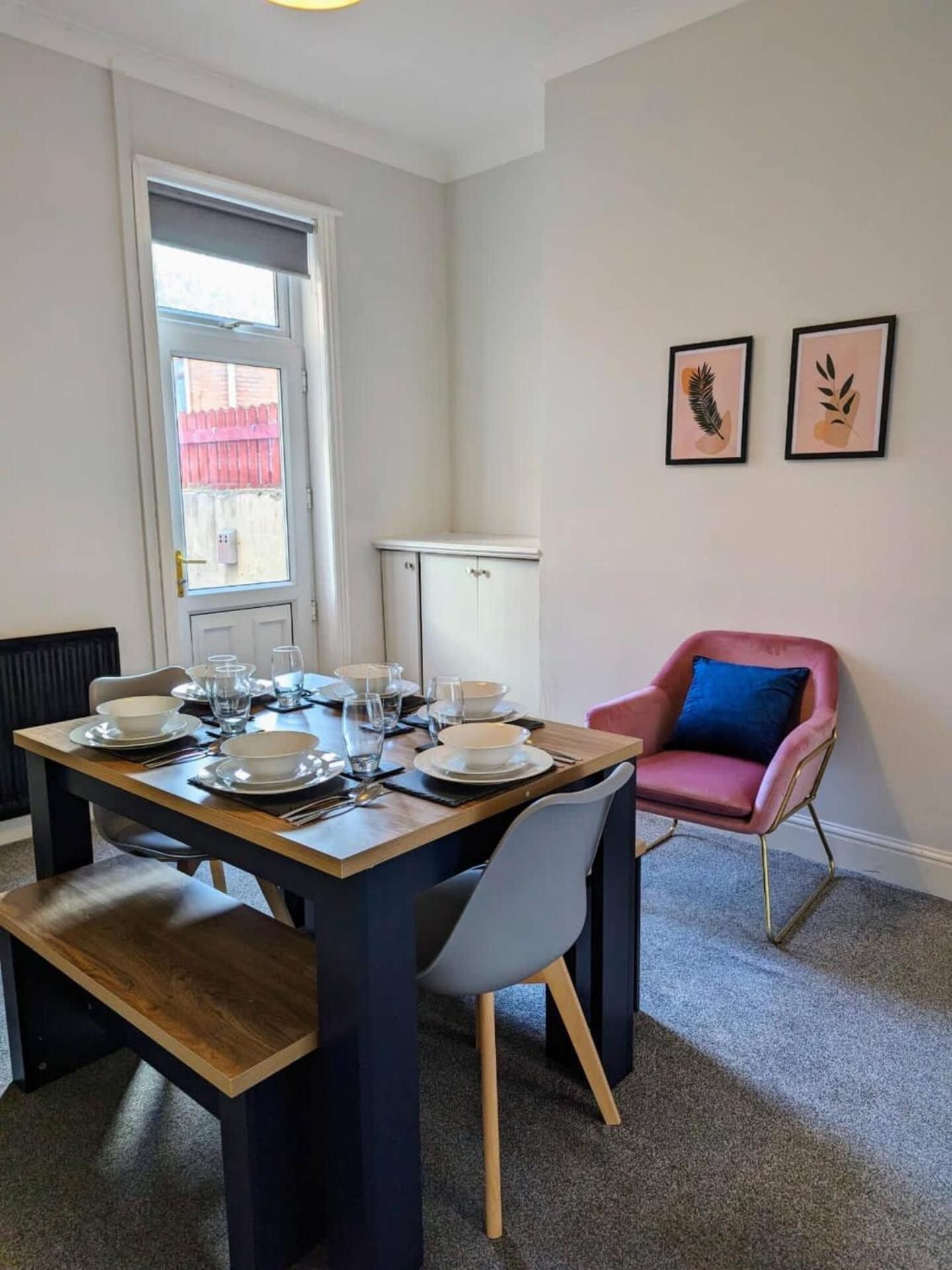 Spacious And Homey 4 Bedroom House Bishop Auckland Exterior foto